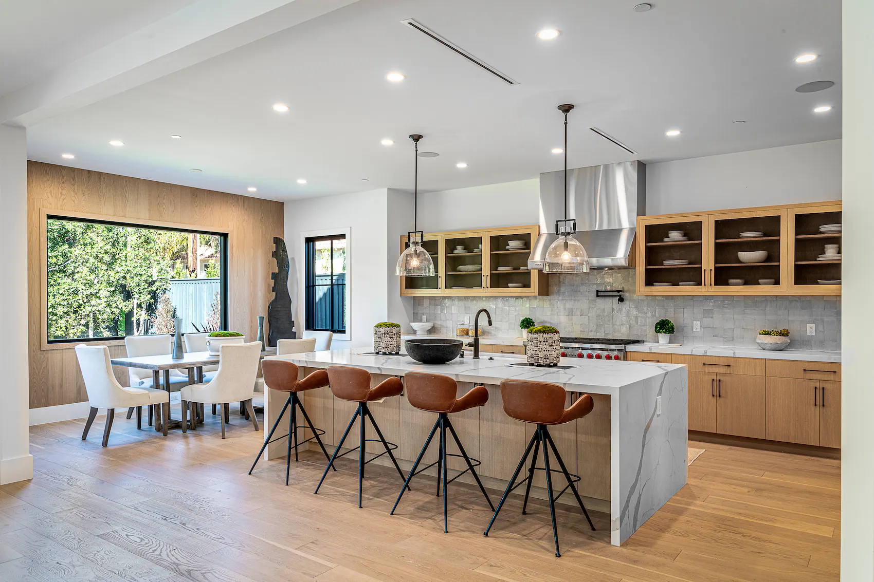 Meridith-Baer-Home-Home-Staging-Southern-California-Colfax-Meadows-Modern-Farmhouse-Luxury-Homes-Modern-and-Contemporary-Kitchen